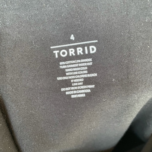 TORRID Metallic Foil Crosshatch Gold Legging 4X‎ - Picture 5 of 6